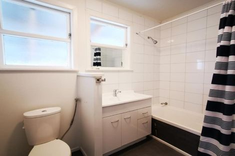 Photo of property in 21 Mcquarrie Avenue, Wattle Downs, Auckland, 2103