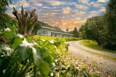 Photo of property in 43 Moana Road, Okitu, Gisborne, 4010