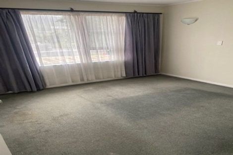 Photo of property in 32 Collins Avenue, Tawa, Wellington, 5028