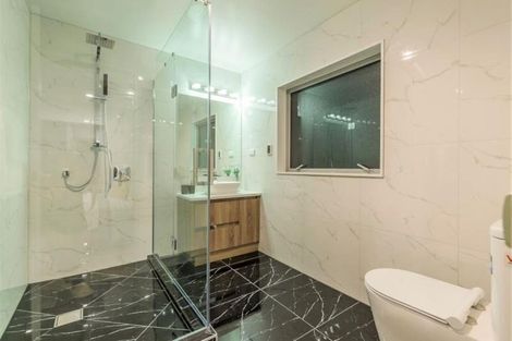 Photo of property in 10 Ian Gordon Lane, Orewa, 0931