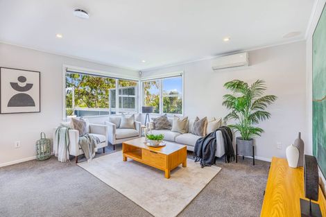 Photo of property in 17 Castaing Crescent, Te Atatu South, Auckland, 0610