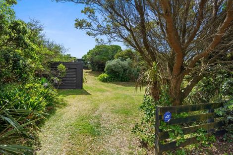 Photo of property in 35 Rodney Avenue, Te Horo Beach, Otaki, 5581