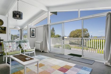 Photo of property in 5 Winston Street, Acacia Bay, Taupo, 3330