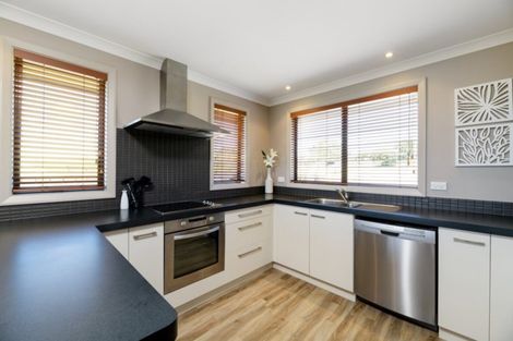 Photo of property in 1 Formosa Place, Pyes Pa, Tauranga, 3112