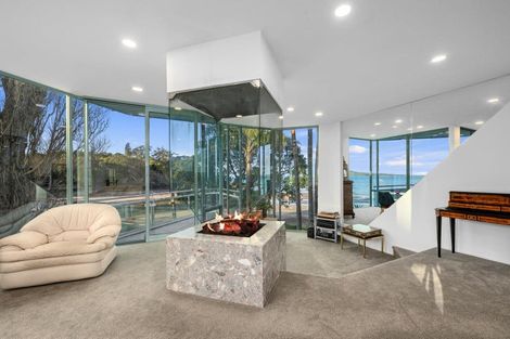 Photo of property in 1/9 The Esplanade, Castor Bay, Auckland, 0620