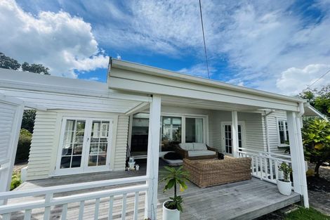 Photo of property in 14 Hanlon Crescent, Narrow Neck, Auckland, 0624