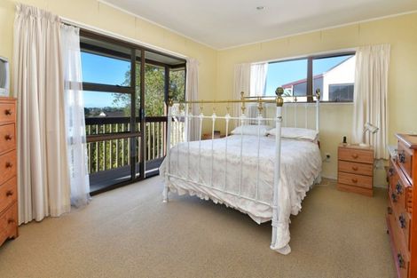 Photo of property in 17 Polkinghorne Drive, Manly, Whangaparaoa, 0930