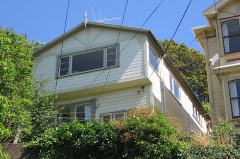 Photo of property in 1 Maarama Crescent, Aro Valley, Wellington, 6021