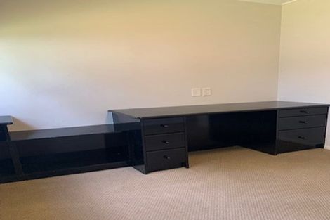 Photo of property in 20 Gillard Place, Eastern Beach, Auckland, 2012