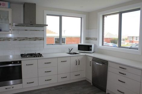 Photo of property in 32 Lock Street, Saint Clair, Dunedin, 9012