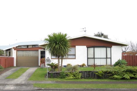 Photo of property in 8 Jade Place, Bell Block, New Plymouth, 4312