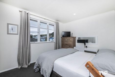 Photo of property in 32 Bracken Road, Paparangi, Wellington, 6037