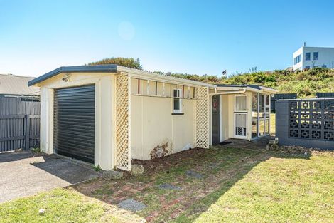 Photo of property in 156 Karaka Street, Castlecliff, Whanganui, 4501