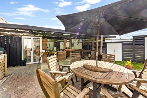 Photo of property in 21 Dalton Grove, Stokes Valley, Lower Hutt, 5019