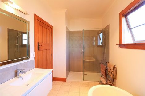 Photo of property in 17 Thackeray Street, Saint Andrews, 7988