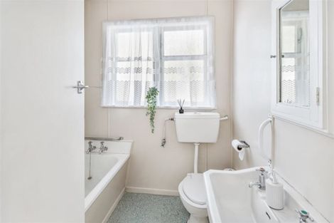 Photo of property in 108 Ironside Road, Johnsonville, Wellington, 6037