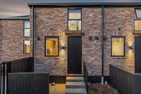 Photo of property in 2/196 Hills Road, Edgeware, Christchurch, 8013