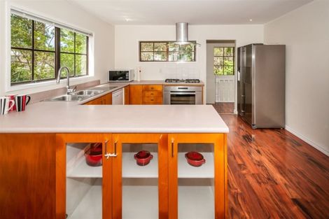 Photo of property in 43 Oteha Valley Road, Northcross, Auckland, 0632