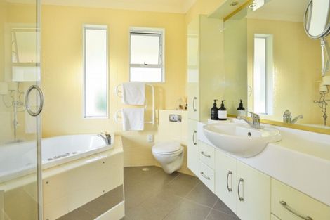 Photo of property in 43 Seddon Crescent, Whataupoko, Gisborne, 4010