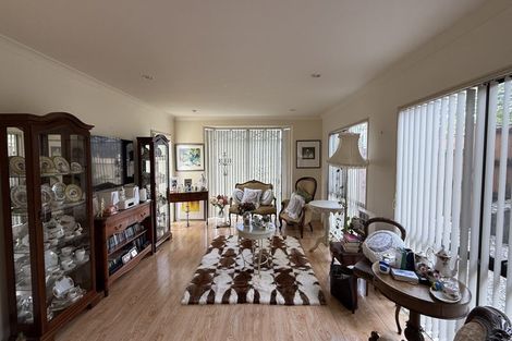 Photo of property in 109 Hugh Green Drive, Pinehill, Auckland, 0632