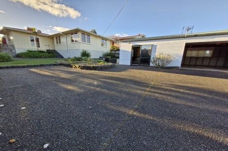 Photo of property in 26 Coniston Avenue, Te Atatu South, Auckland, 0610