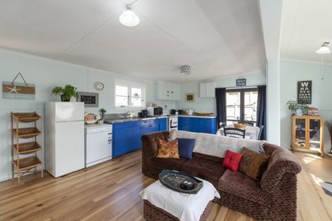 Photo of property in 19a Marine Parade South, Foxton Beach, Foxton, 4815