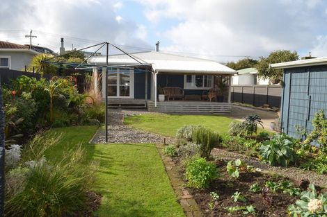 Photo of property in 137 Cornfoot Street, Castlecliff, Whanganui, 4501