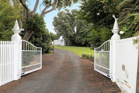 Photo of property in 19 Oliver Road, Eastern Beach, Auckland, 2012