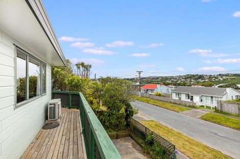 Photo of property in 1 Tuki Street, Titahi Bay, Porirua, 5022