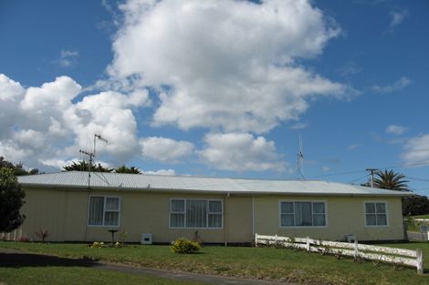 Photo of property in 48a Rangiora Street, Castlecliff, Whanganui, 4501