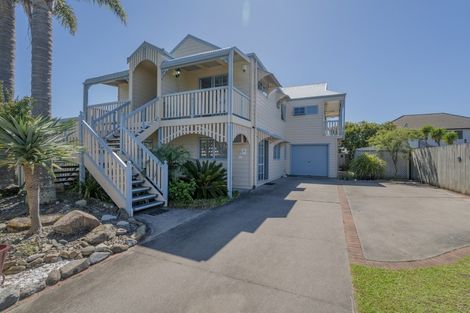 Photo of property in 5 Pipi Dune, Whitianga, 3510