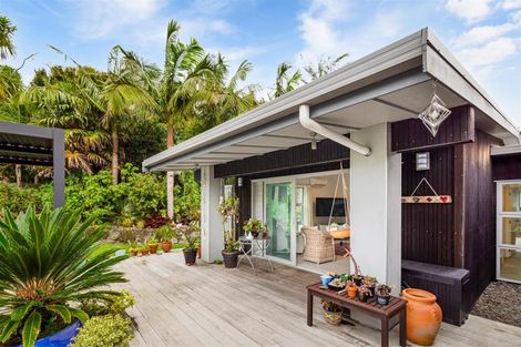 Photo of property in 46 The Circle, Manly, Whangaparaoa, 0930