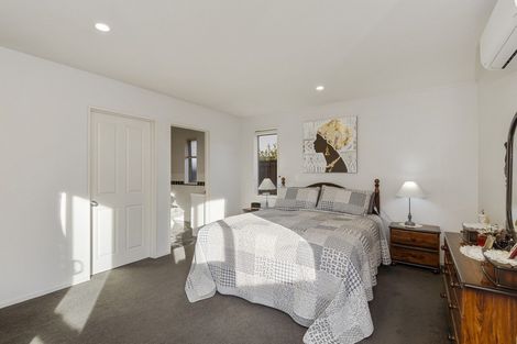 Photo of property in 16 Highwood Lane, Burnside, Christchurch, 8053