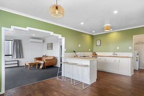 Photo of property in 1059a Papamoa Beach Road, Papamoa Beach, Papamoa, 3118