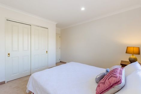 Photo of property in 2 Millennium Hill, Paraparaumu, 5032