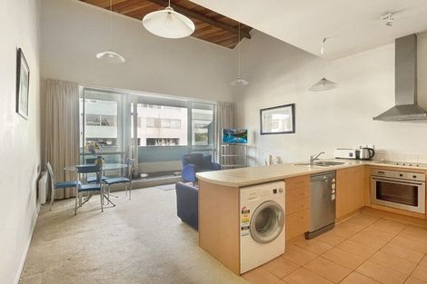 Photo of property in Metro Apartments, 6/220 Thorndon Quay, Pipitea, Wellington, 6011