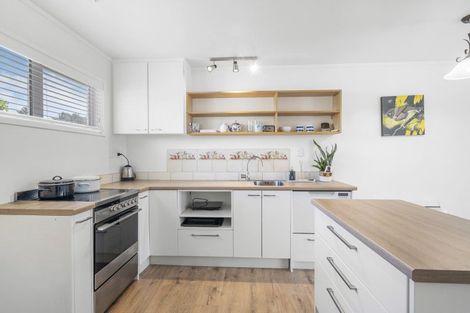 Photo of property in 16b Beauchamp Street, Tawa, Wellington, 5028