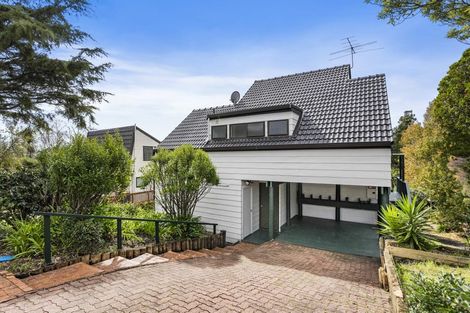 Photo of property in 8 Lynngate Place, Hillcrest, Auckland, 0627