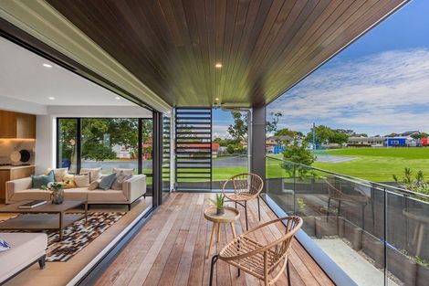 Photo of property in 4/20 Williamson Avenue, Belmont, Auckland, 0622