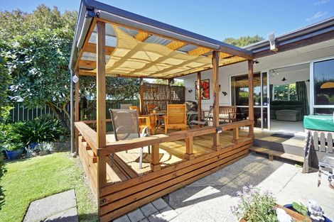 Photo of property in 14 Bishoprick Crescent, Te Puke, 3119