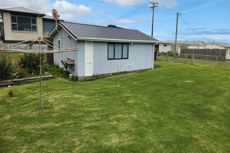 Photo of property in 1 Point Road, Mokau, 4376