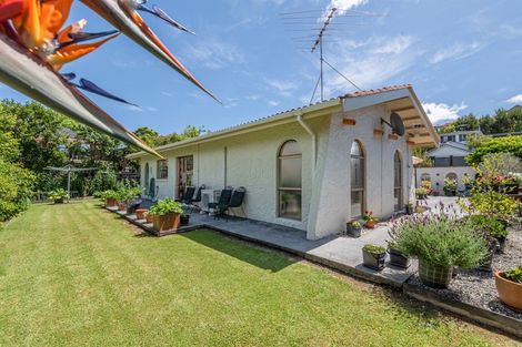 Photo of property in 84 Chelsea View Drive, Chatswood, Auckland, 0626
