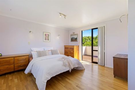 Photo of property in 26 Trelawn Place, Cockle Bay, Auckland, 2014