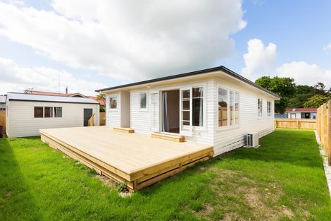 Photo of property in 1 Ferndale Place, Feilding, 4702