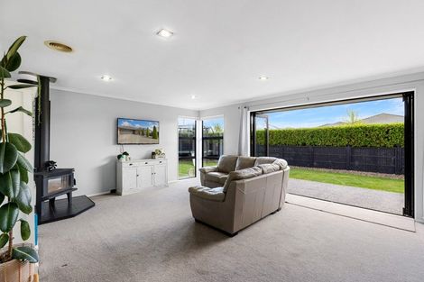 Photo of property in 17 Eyrewell Road, Pegasus, 7612