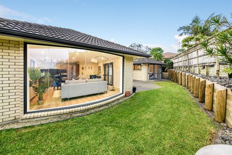 Photo of property in 4 Chelmsley Avenue, Henderson, Auckland, 0612