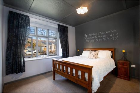 Photo of property in 6 Ancrum Street, Roxburgh, 9500