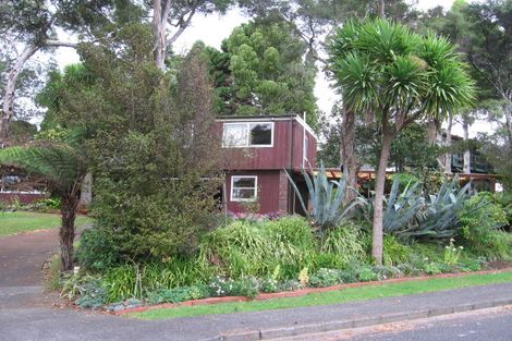 Photo of property in 15 Miha Road, Titirangi, Auckland, 0604