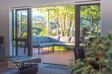 Photo of property in 22 James Nairn Grove, Riverstone Terraces, Upper Hutt, 5018