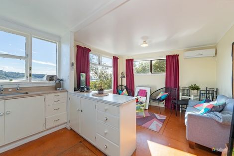 Photo of property in 6 Ash Grove, Ranui, Porirua, 5024